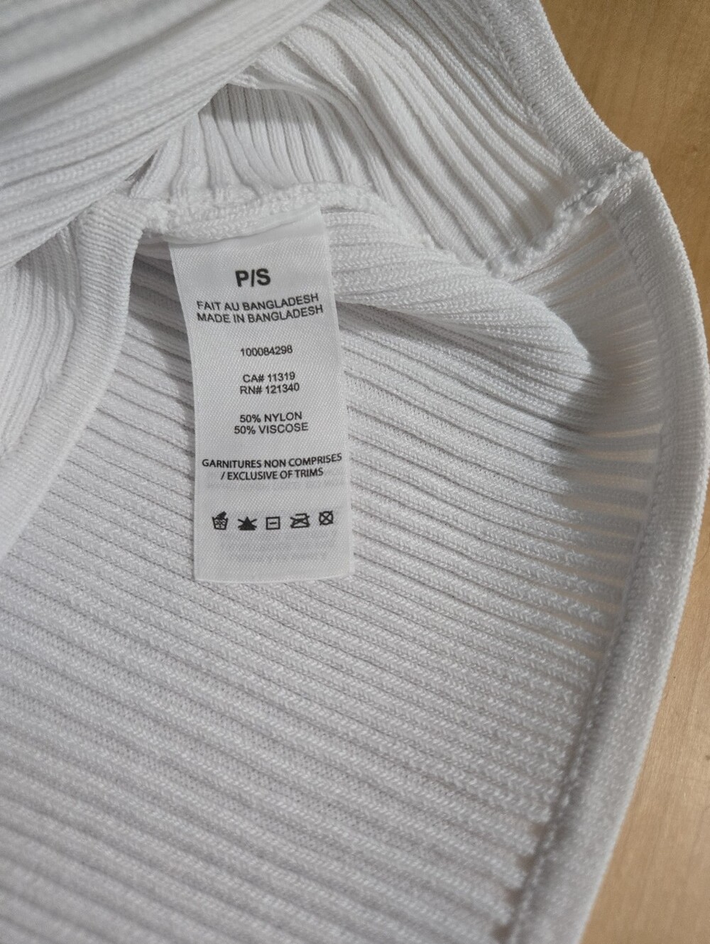 Dynamite Off White Ribbed Wrap Crop Top - Women Size Small - Picture 10 of 11
